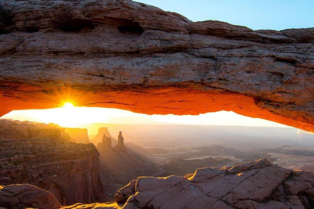 Desert Glamping Getaway Near Moab Arches Villa Exterior photo